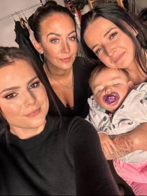 Agáta Hanychová, Ornella Koktová a malá Victorka s maminkou (foto archiv znesnáze).