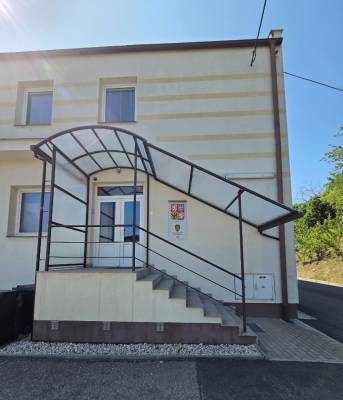 Den otevřených dveří 14.06.2025 u HZS Jílové u Prahy - budova HZS (foto redakce).