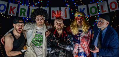 KAPELA HLUCHÝ DOVRAT (archiv kapely).