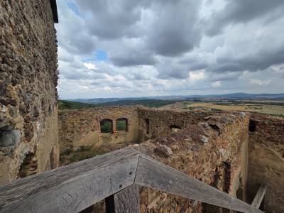 Hrad Točník červenec 2025 (foto redakce).