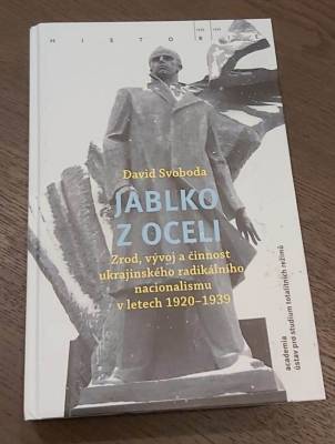 Kniha Jablko z oceli (archiv Davida Svobody).