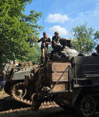 Ukázky na 21. Tankovém dni v Lešanech (foto redakce).