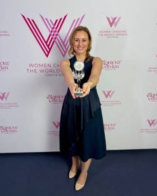 Petra Květová Pšeničná při přebírání ceny v roce 2026 (foto archiv FM).