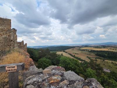 Hrad Točník červenec 2025 (foto redakce).