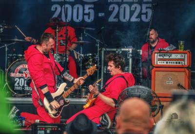 Kapela zakázanÝovoce - show (archiv kapely).