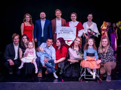 Čestmír Horký, Karel Janeček a další na benefičním koncertu (foto archiv znesnáze).